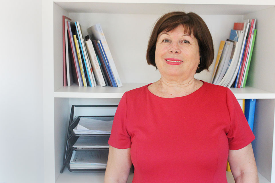 Bajana Ceveli poses for a photo. Photo:  UN Women / Yllka Parllaku