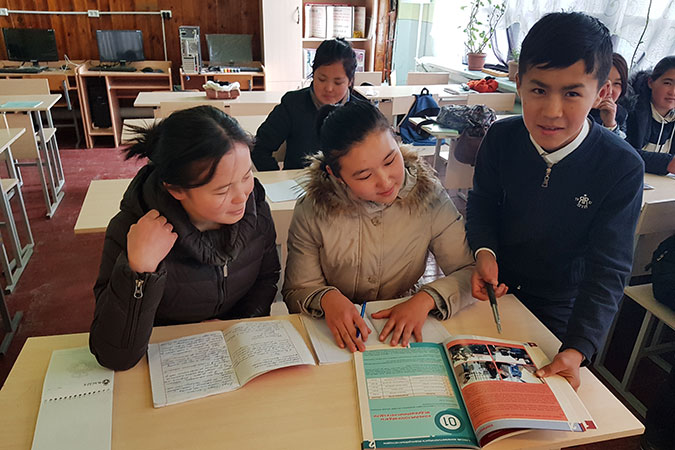 Erlan conducts education sessions on effective use of water resources for his peers. Photo: UN Women/Dildora Khamidova