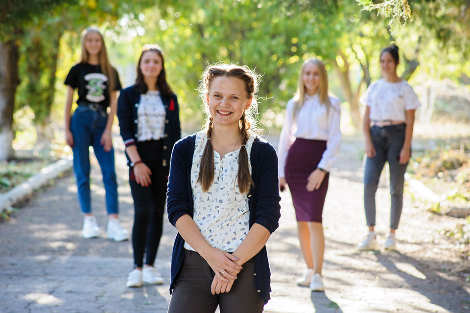 Nadia Tutarieva with other activists from Chuhinka, Luhansk oblast, Ukraine in September 2019.  Photo: UN Women/Vitaliy Shevelev