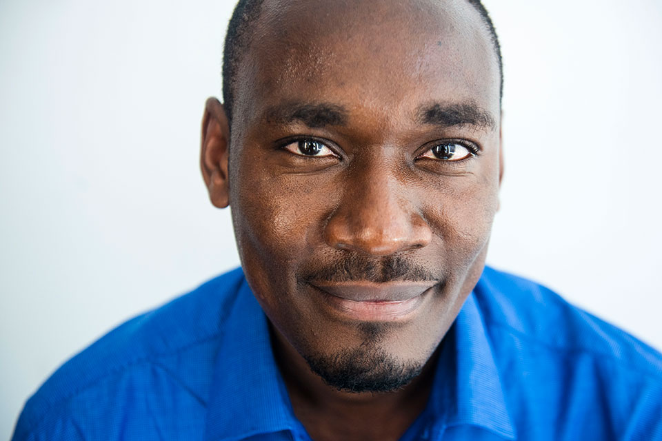 Abel Koka poses for a photo. Photo: UN Women/Amanda Voisard