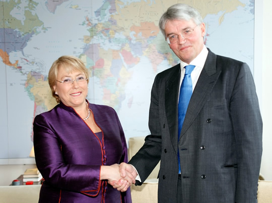 UN Women Executive Director Michelle Bachelet met with UK Secretary of State for International Development Andrew Mitchell to discuss joint priorities to advance women’s rights and development, London, 16 May 2011.