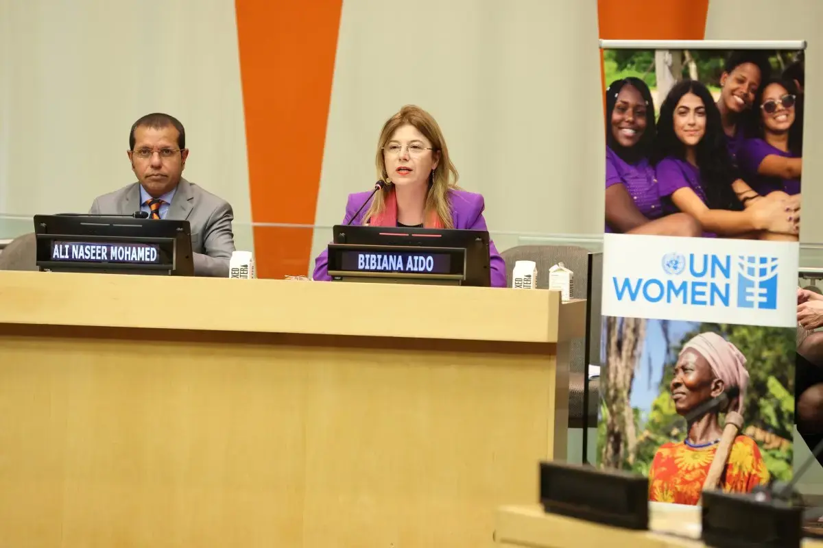 H.E. Mr.  Ali Naseer Mohamed and Ms. Bibiana Aído speak on a panel